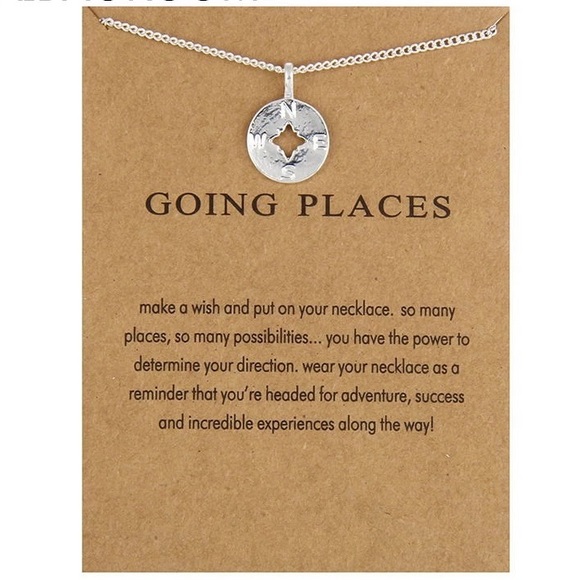 Jewelry - 💕Going Places Silver necklace💕